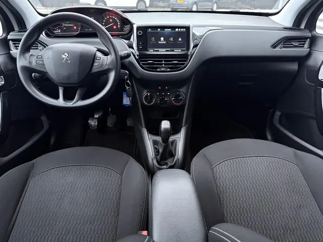 Peugeot 208 1.2 PureTech Blue Lion 2018 Benzine 28