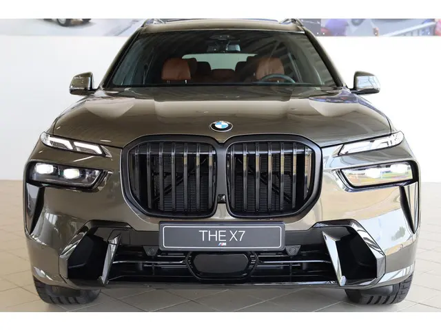 BMW X7 xDrive40i 2025 Benzine 4