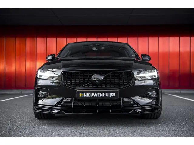 Volvo S60 2.0 B4 Ultimate Dark 2023 Benzine 9
