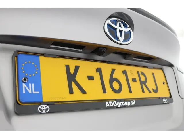 Toyota C-HR 2.0 Hybrid Executive 2021 Hybride Benzine 40
