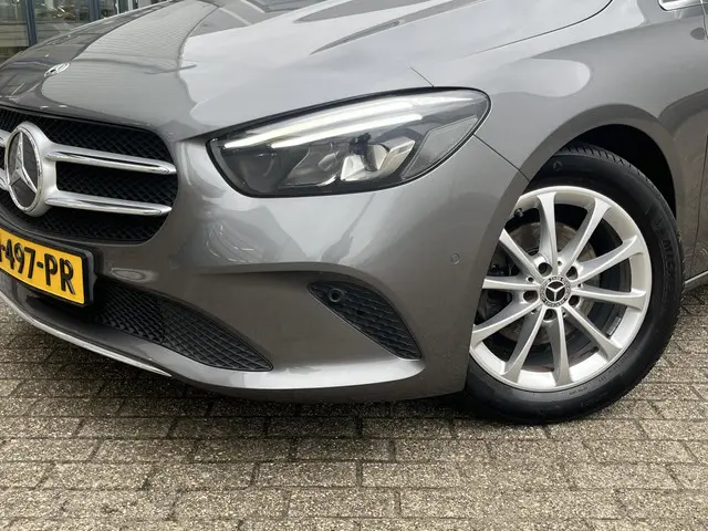 Mercedes-Benz B-Klasse 180 Launch Edition 2020 Benzine 45