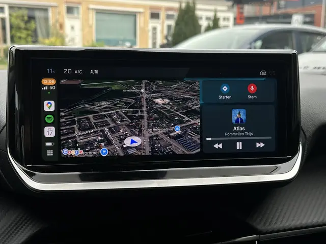 Peugeot 2008 1.2 PureTech Allure 2024 Benzine 29