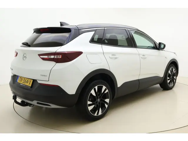Opel Grandland X 2