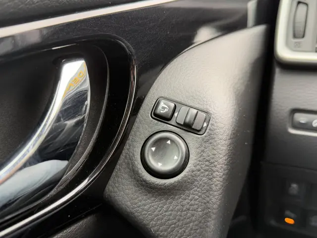 Nissan QASHQAI 1.2 Premier Edition 2014 Benzine 27