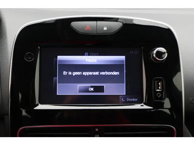 Renault Clio Estate 0.9 TCe Limited 2017 Benzine 39