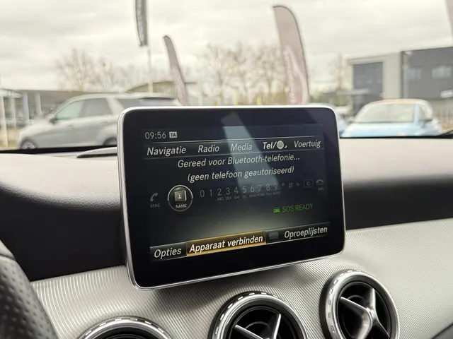 Mercedes-Benz GLA 180 2015 Benzine 19