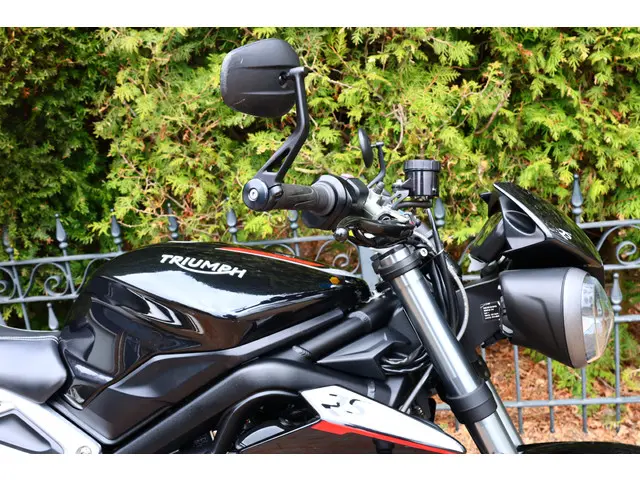Triumph Street Triple 765 RS ABS Edition 2017 Benzine 11