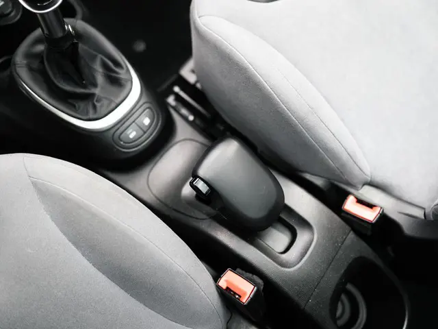 Fiat 500L 0.9 Lounge 105Pk Pano, 48.000km!!!! NAP !! 2015 Benzine 37