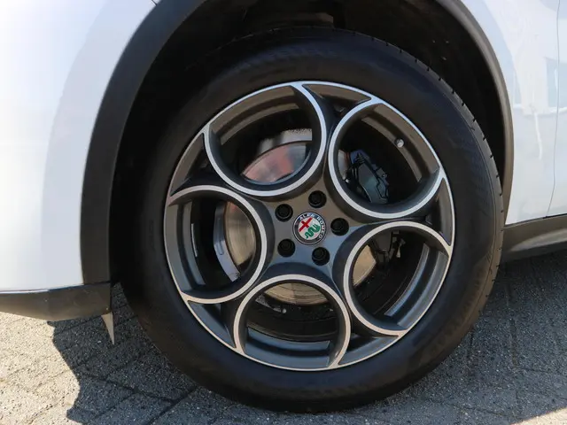 Alfa Romeo Stelvio 3