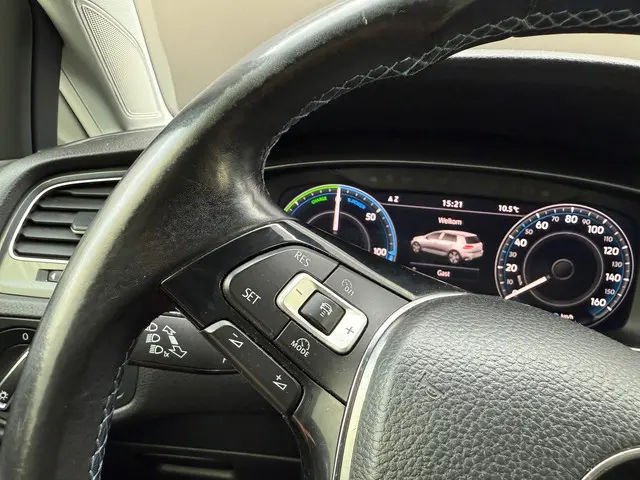 Volkswagen e-Golf E-Golf 2017 Elektrisch 33