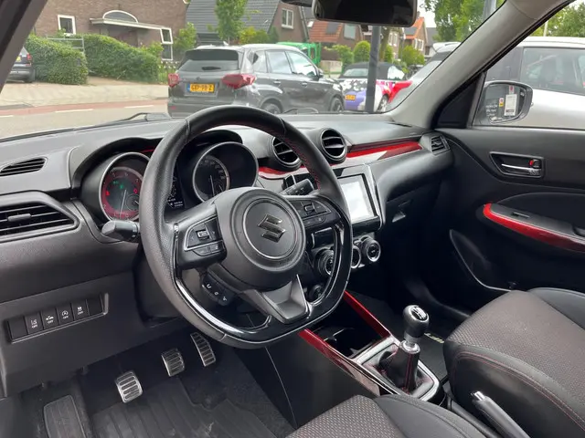 Suzuki Swift 1.4 Sport 2018 Benzine 15