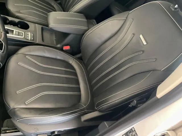 Ford Kuga 2.5 PHEV Vignale 2021 Hybride Benzine 13