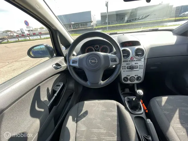 Opel Corsa 1.2 EcoFlex Cosmo Nette auto 2013 Benzine 12