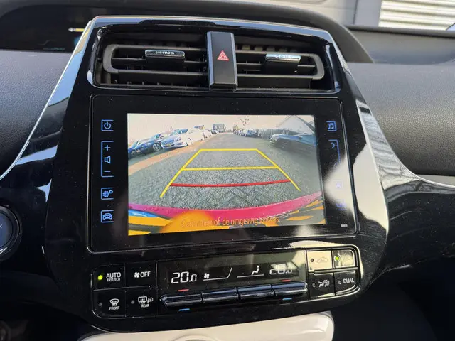 Toyota Prius 1.8 Plug-in Executive 2019 Hybride Benzine 17