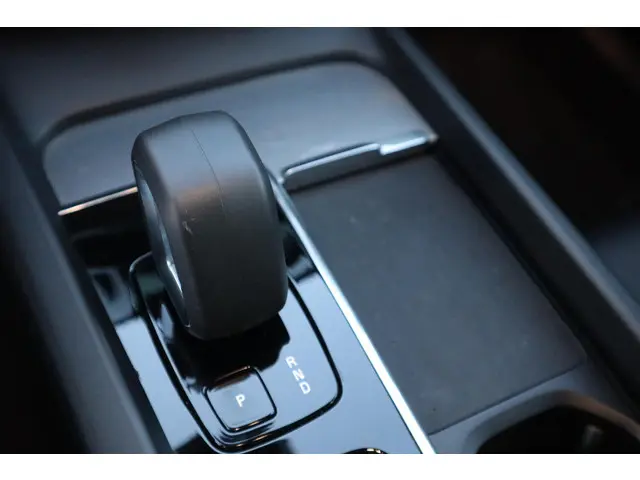 Volvo XC60 2.0 B4 INSCRIPTION 2023 Hybride Diesel 32