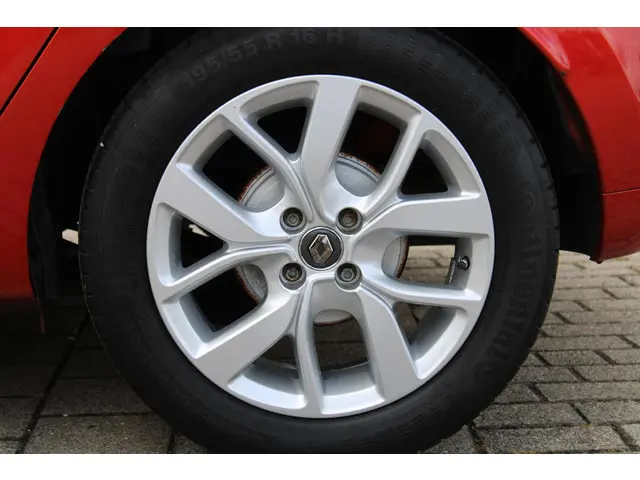 Renault Clio TCe 90 Limited 2019 Benzine 28
