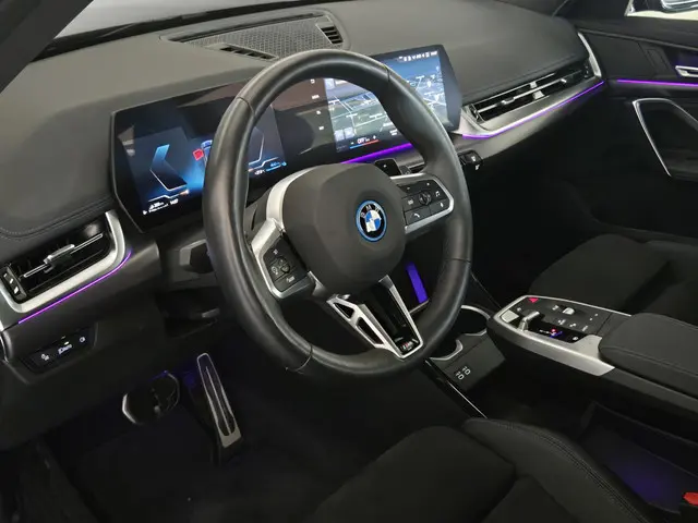 BMW X1 xDrive25e 2023 Hybride Benzine 4