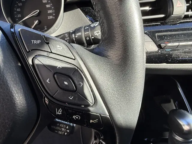 Toyota C-HR 1.8 Hybrid Executive 2020 Hybride Benzine 13