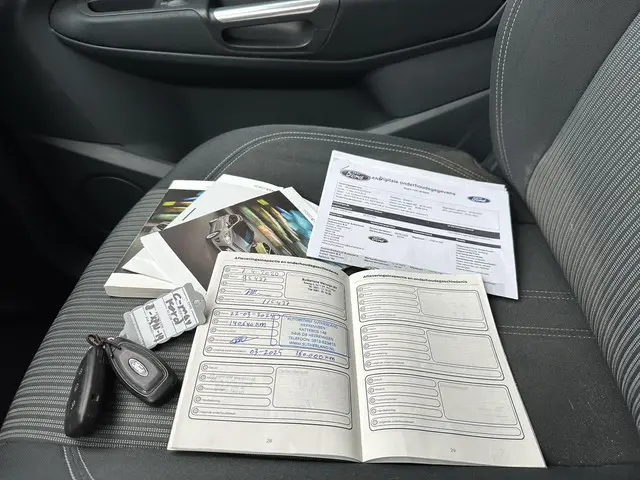 Ford C-MAX 1.0 Edition Plus 2014 Benzine 13