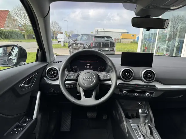 Audi Q2 35 TFSI S Edition 2024 Benzine 18