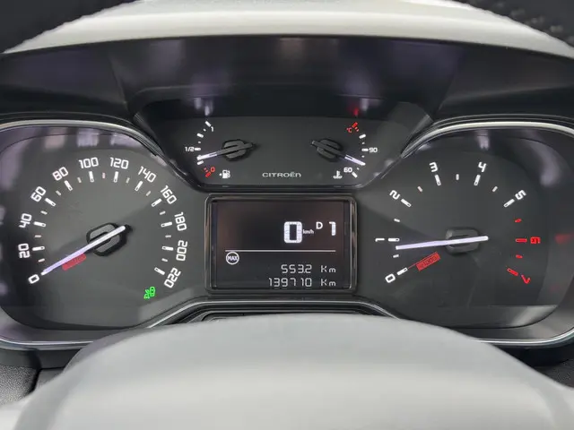 Citroën C3 Aircross 1.2 PureTech S&S Shine 2018 Benzine 15