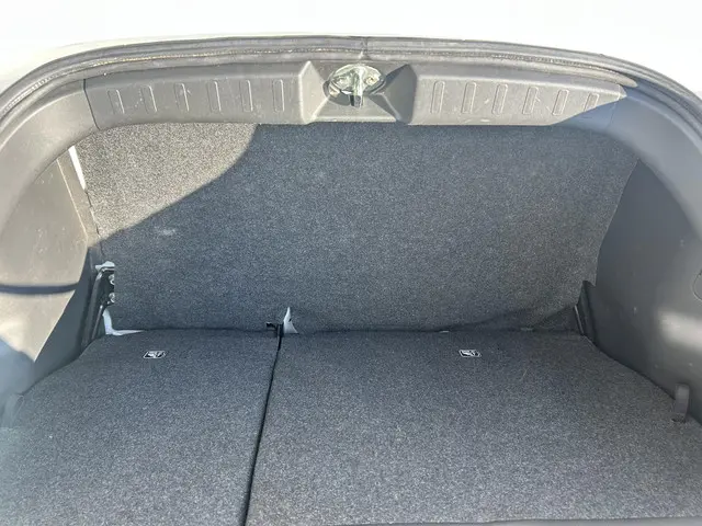 Mitsubishi Space Star 1.0 Cool+ 2020 Benzine 15