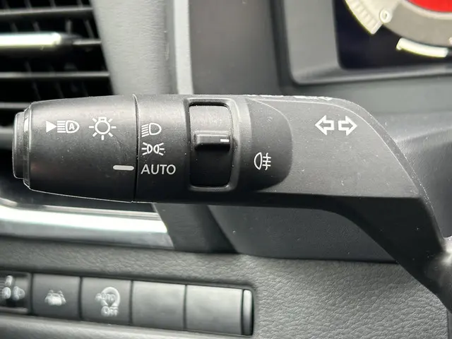 Nissan QASHQAI 1.3 MHEV Xtronic N-Connecta 2022 Benzine 23
