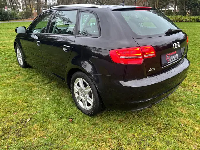 Audi A3 SPORTBACK 1.2 TFSI Attraction 2012 Benzine 3