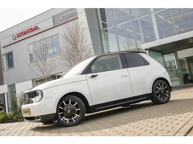 Honda e ADVANCE 17" 2022 Elektrisch 33