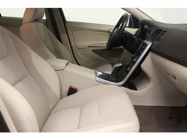 Volvo V60 T4 Kinetic Automaat 2013 Benzine 7