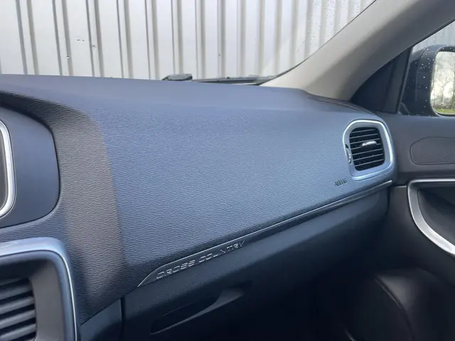 Volvo V40 Cross Country 1.5 T3 Nordic+ 2017 Benzine 24