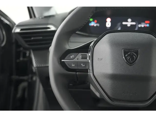 Peugeot 208 PureTech 100 Allure 2024 Benzine 34