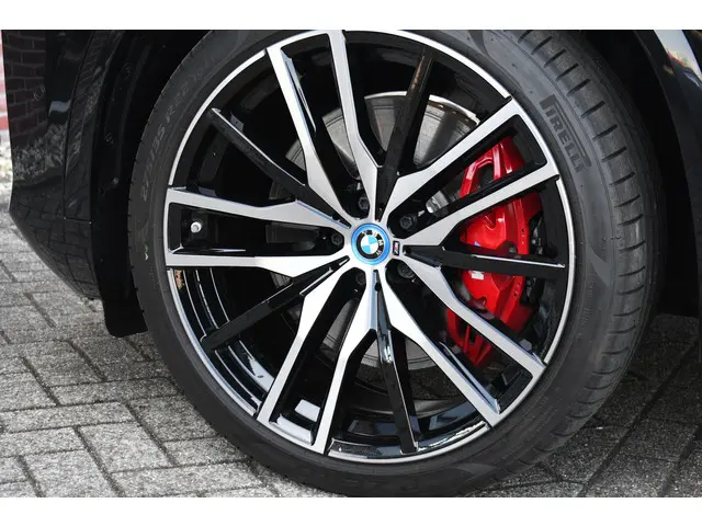 BMW X5 xDrive50e M-Sport Pro 2023 Hybride Benzine 64