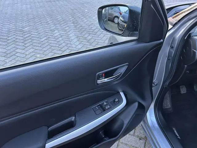 Suzuki Swift 1.2 Comfort Smart Hybrid 2020 Benzine 9