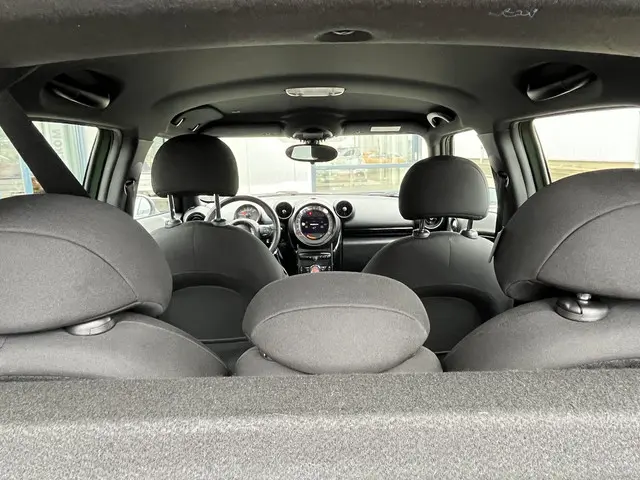 MINI Countryman 1.6 One Pepper 2016 Benzine 24