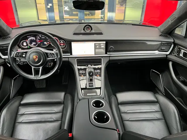 Porsche Panamera 4.0 Turbo Vol opties 2016 Benzine 15