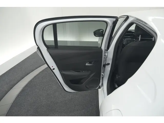 Peugeot 208 PureTech 100 Allure 2024 Benzine 64