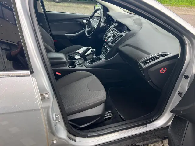 Ford Focus 1.0 EcoBoost Titanium 2013 Benzine 6