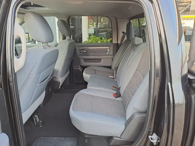 Dodge Ram 1500 5.7 V8 4x4 Crew Cab 2019 LPG/Gas 10