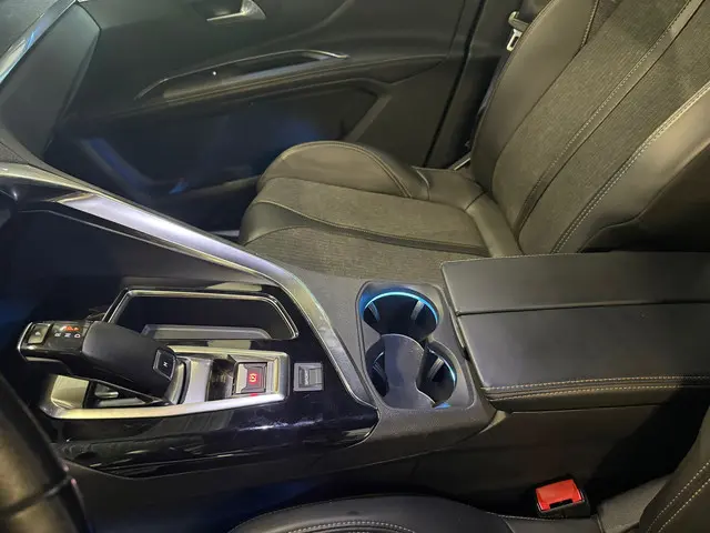 Peugeot 5008 1.6 e-THP GT-Line - 7 personen 2018 Benzine 78