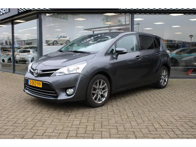 Toyota Verso 1.8 VVT-i Business Top 5 editie 2015 Benzine 3