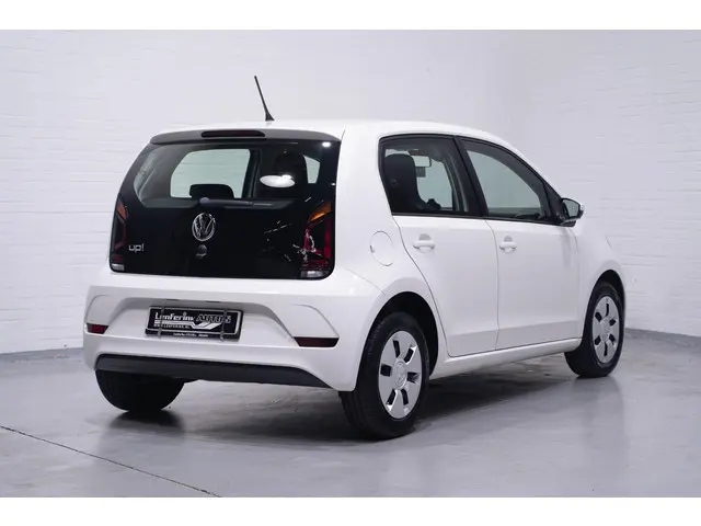 Volkswagen up! 1.0 BMT move up! 2019 Benzine 4