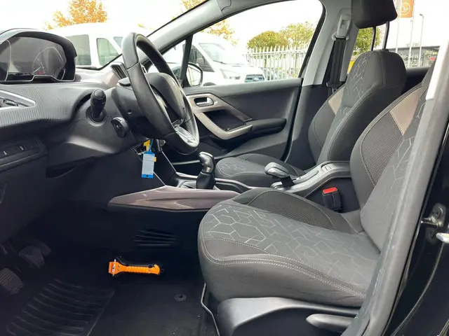 Peugeot 2008 1.2 PureTech Style 2015 Benzine 19