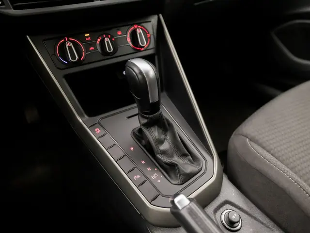 Volkswagen Polo 1.0 TSI Sportline 2021 Benzine 10