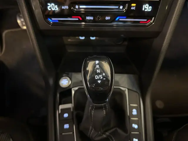 Volkswagen Tiguan 1.5 TSI R-Line Business 2023 Benzine 8