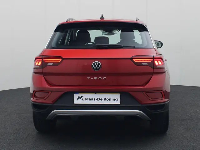Volkswagen T-Roc 1.0TSI/110PK Life 2023 Benzine 31