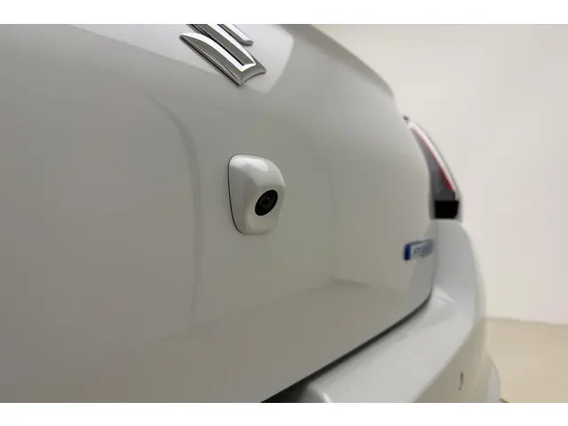 Suzuki Swift 1.2 Style Smart Hybrid 2025 Benzine 7