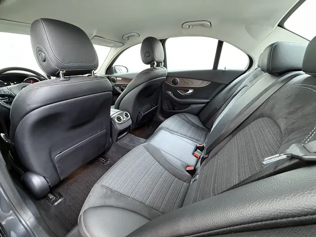 Mercedes-Benz C-Klasse 180 Exclusive 2015 Benzine 16