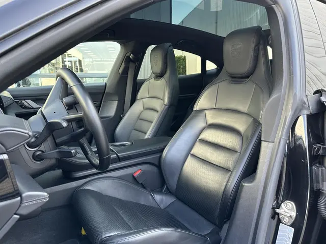 Porsche Taycan 4S Performance 84 kWh 2020 Elektrisch 7