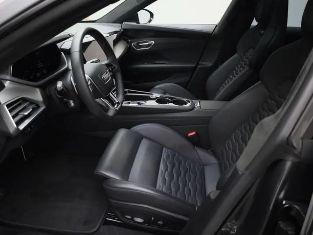 Audi e-tron GT RS 93 kWh 440kW/598pk 2023 Elektrisch 17